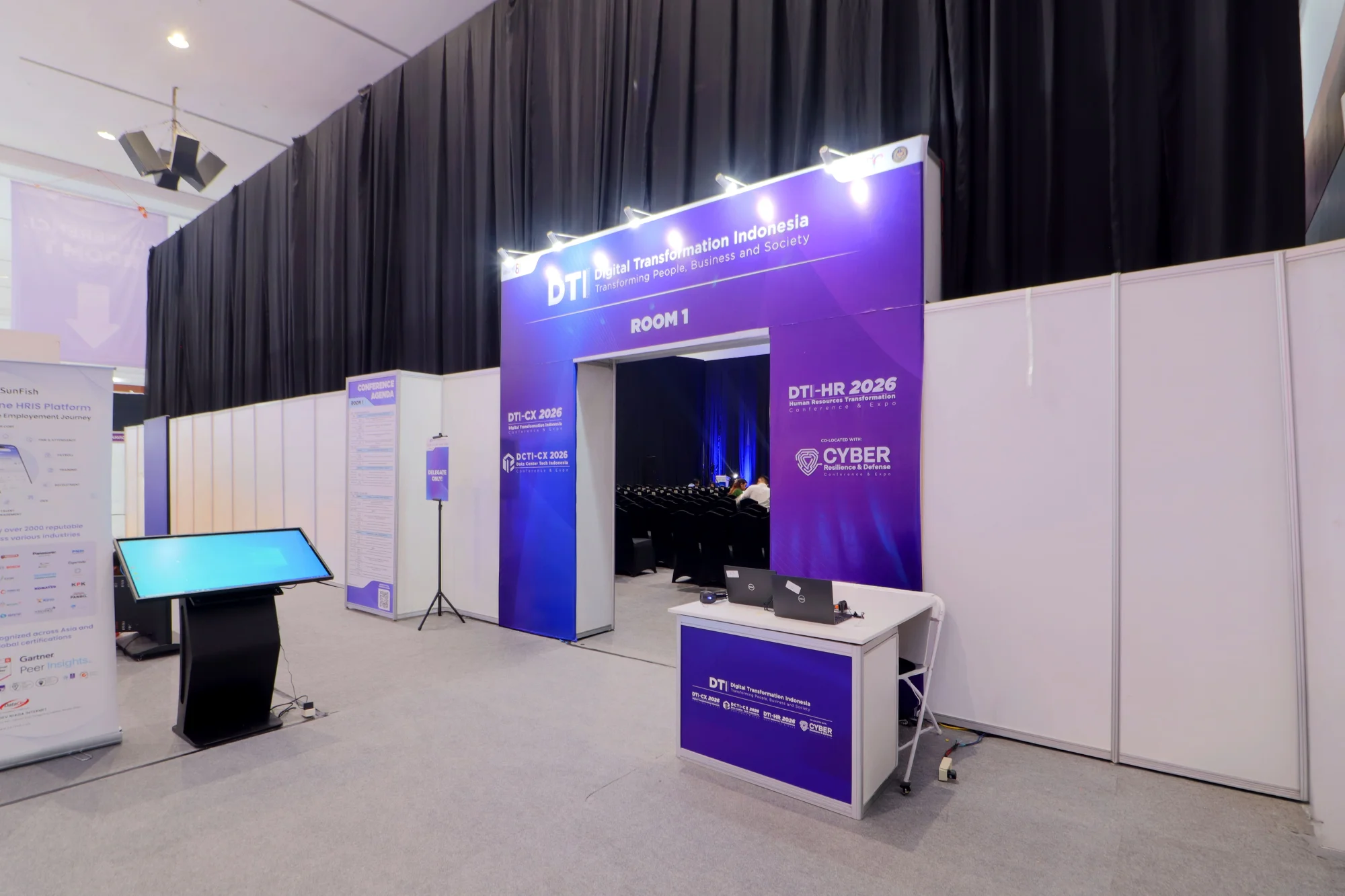 Digital Transformation Indonesia Conference & Expo (DTI-CX) 2026 Angle 3